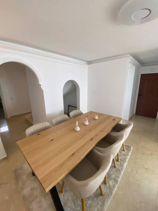 Villa Tranquila, Playa Del Duque 阿德耶 外观 照片